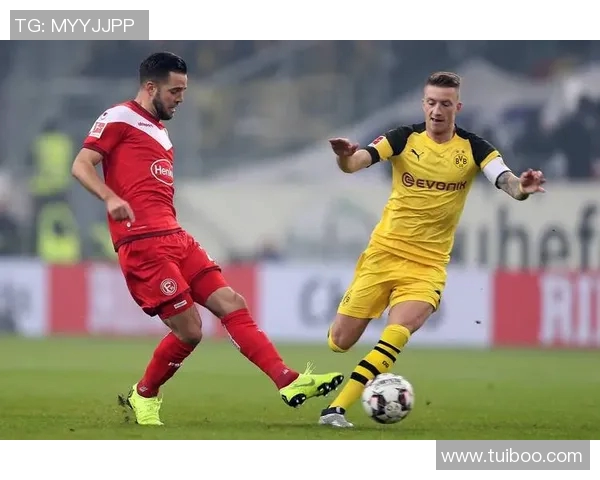 杜拍多夫与帕德博恩的精彩对决揭示足球战术新趋势